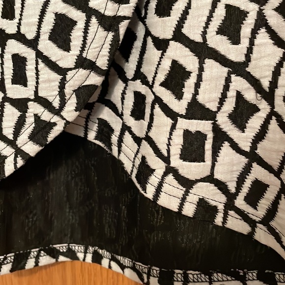 A classic tunic style with cow neck and overlay front - Picture 4 of 5